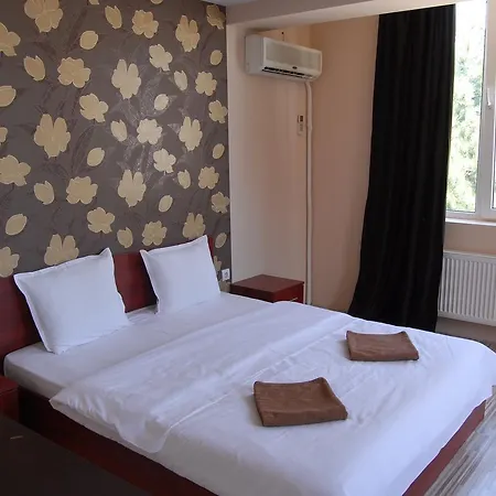 Hotell Alice 3*