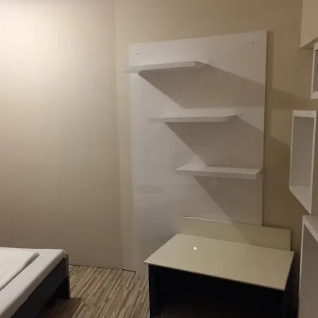 Hotell Alice 3*