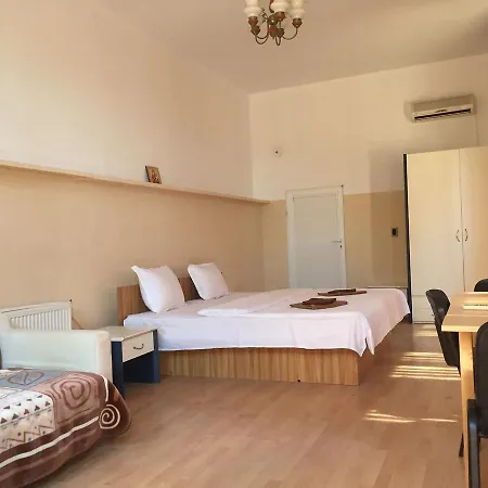 Hotell Alice 3*
